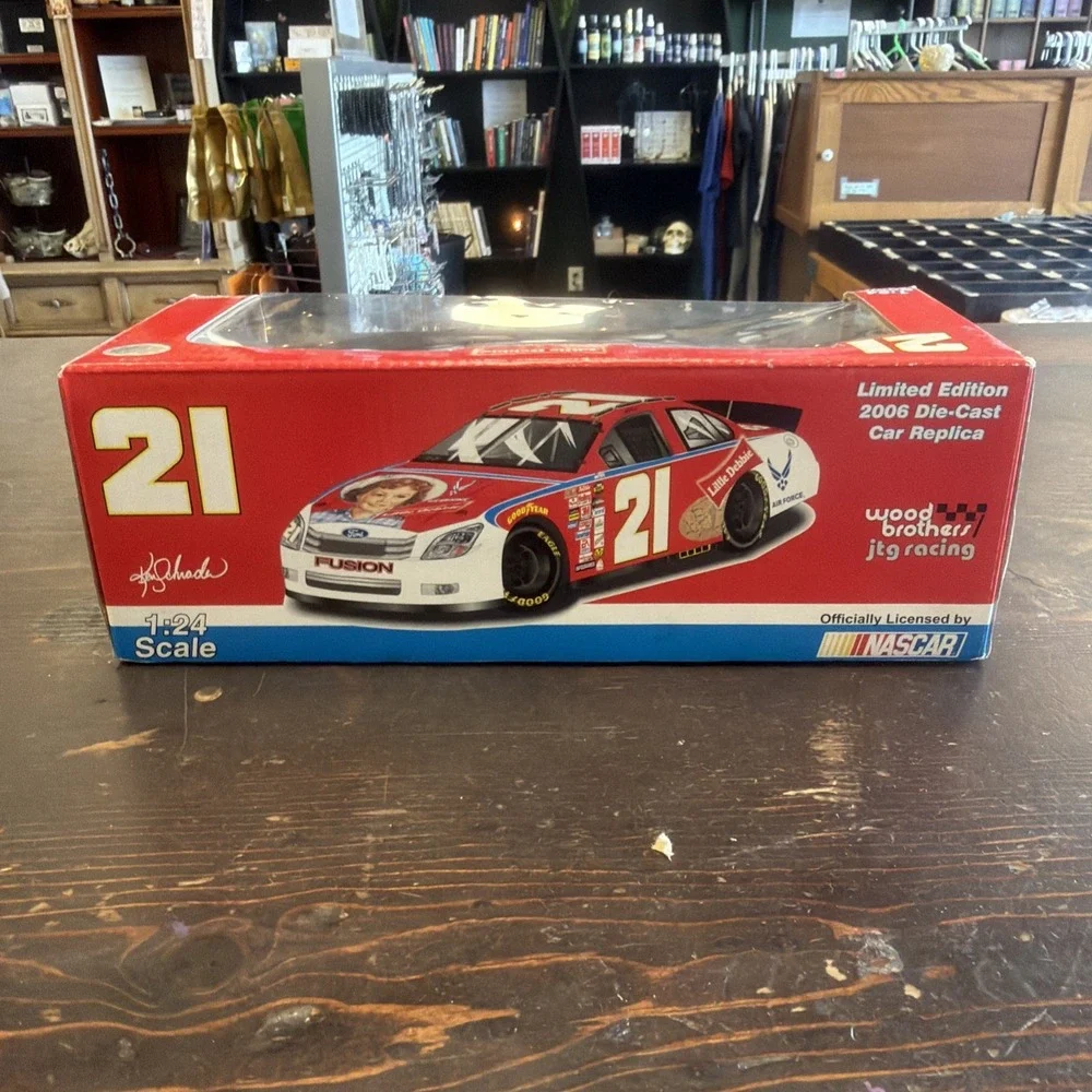 Ken Schrader #21 Little Debbie Wood Brothers JTG Racing Nascar 1:24 Scale